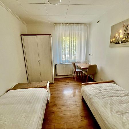 Bequemes Zimmer In Moderner Unterkunft My Pension Duisburg Exterior photo