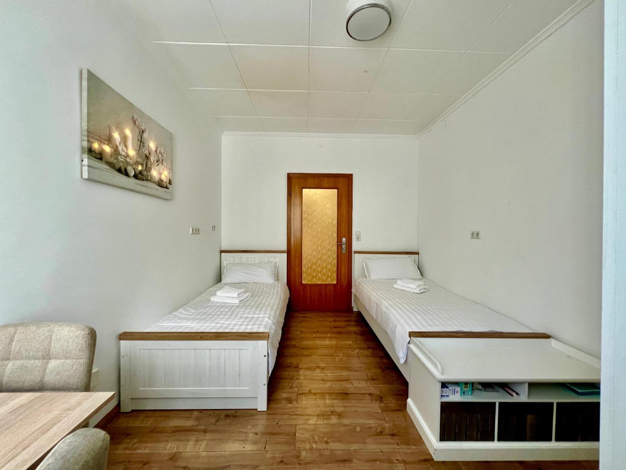 Bequemes Zimmer In Moderner Unterkunft My Pension Duisburg Exterior photo